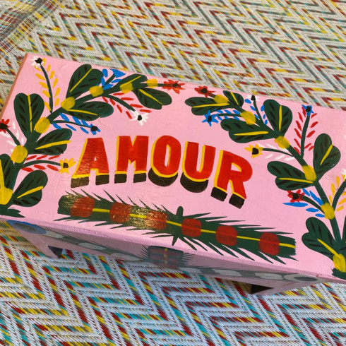 AMOUR stool, hand painted, pink